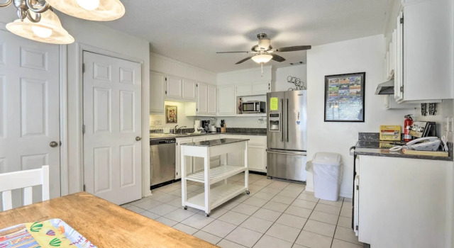 Коттедж < 1 Mi to Beach: Family-friendly Hilton Head Home