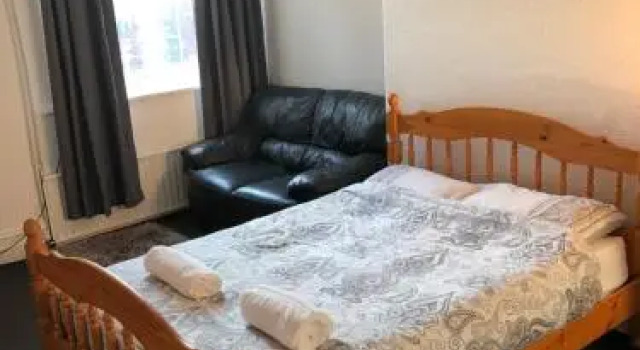 R.L.E 26, Prenota Hotel Birkenhead , vicino a Tranmere Beach