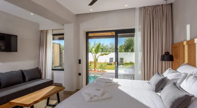 AneSea Hotel