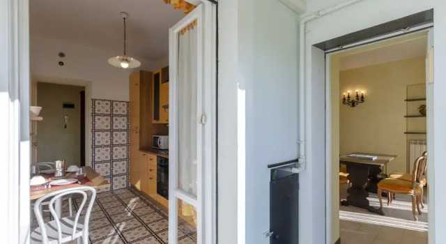 Апартаменты c 1 комнатой с балконом JOIVY Light Flat for 5 in the Heart of Bogliasco
