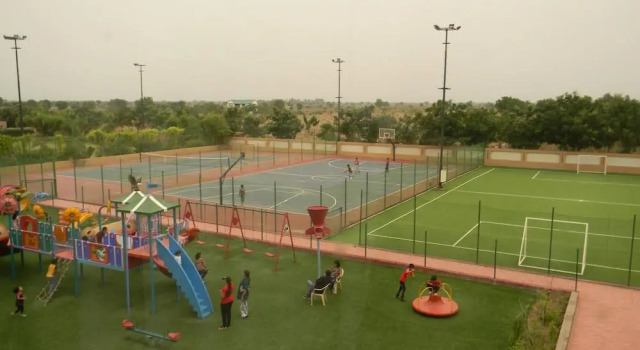 Aarohi Starz Club, Boek Hotel Sanand Gujarat