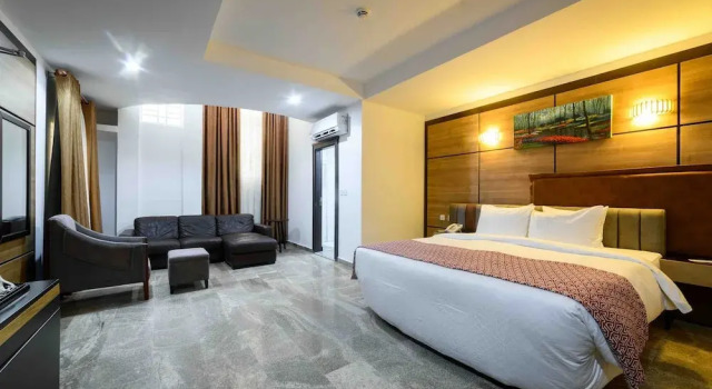 Номер Executive Alpha-Plus Apartments 91 Utako