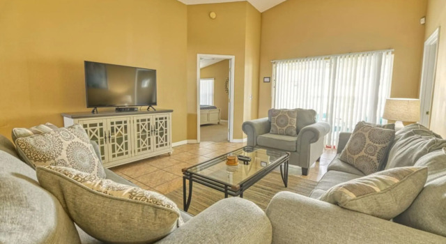 9 Miles to Disney - Family Friendly - Private Pool
