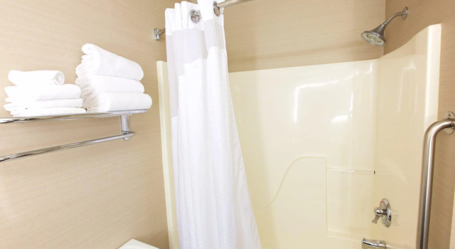 Двухместный номер Premium Holiday Inn Express Fargo - West Acres by IHG