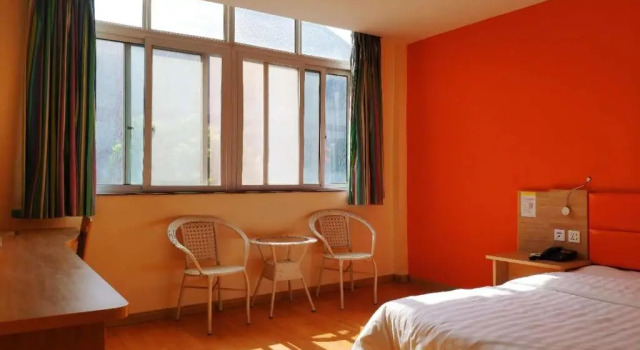 7Days Inn Luohe Forest Park Heshang Street Ancient Town, Rezervovat Hotel Luohe Henan