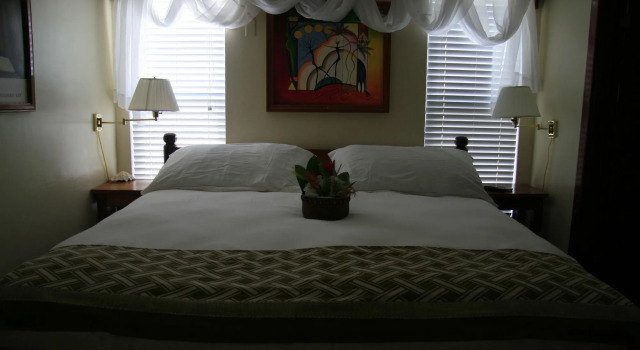 The Palms Oceanfront Suites, Book Hotel Hotels in Belize Province with Parking, Parking