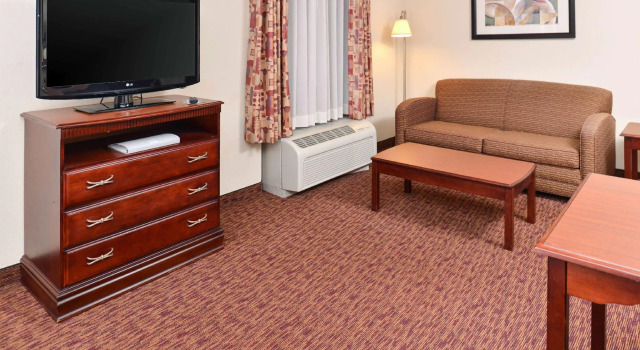 Двухместный люкс Hampton Inn & Suites Muncie