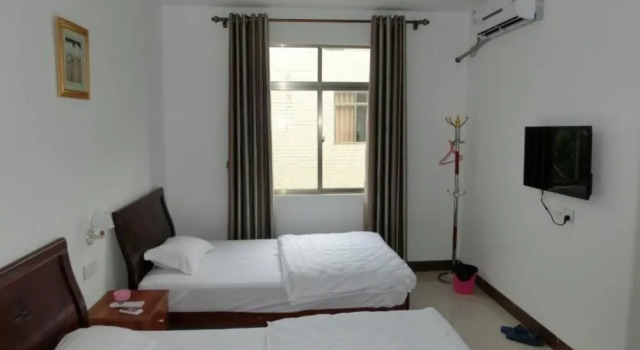 Memory in the Bottle Inn (Weizhou Island Dishui Danping)