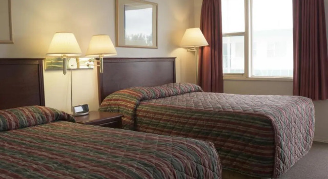 Четырёхместный номер Standard Sun-Dek Motel