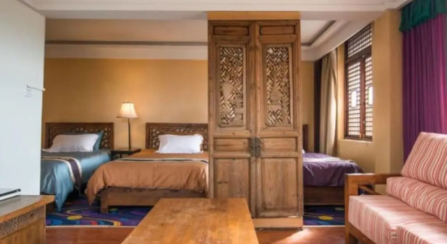 Номер Comfort Floral Hotel Limaroonthai shuhe