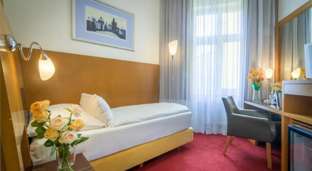 Одноместный номер Standard Theatrino Hotel