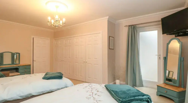 Brundall House, Rezervasyon Tatil Evi Merseyside villalar, Villa