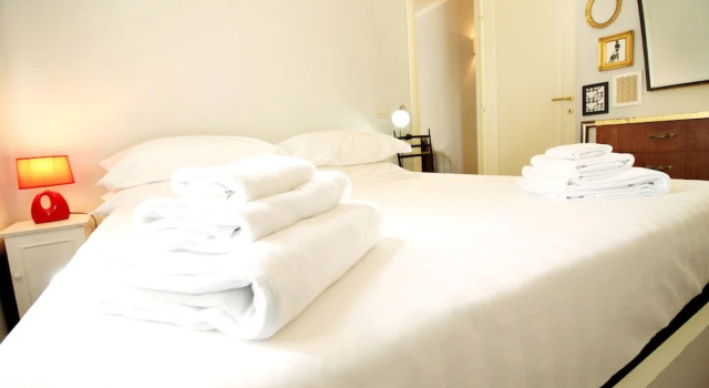 Groovy Rome Art Apartment, Забронировать Апартаменты/квартира Апартаменты Рима, рядом с Piazza San Giovanni in Laterano, Апартаменты/квартира