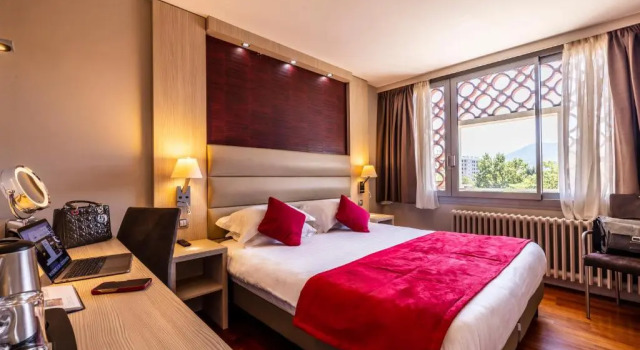 Одноместный номер Deluxe Hôtel Les Trois Roses, Meylan Grenoble