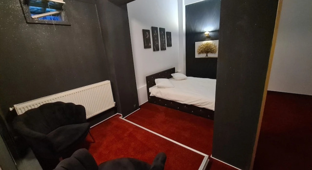 Номер Luxury Karma caffe&rooms