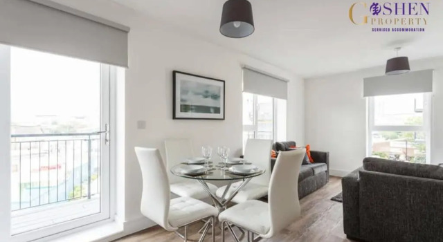 2 Bedroom Apartment Chapel Riverside at Goshen Property Serviced Accommodation Southampton, Free WiFi & Parking, Varaa Huoneisto Asunnot kohteessa Merseyside, Huoneisto