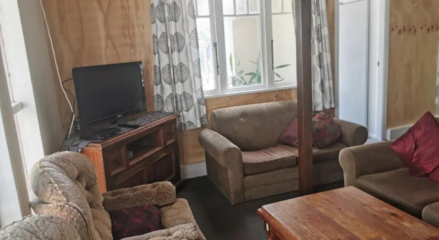 Кровать в общем номере Tui Lodge