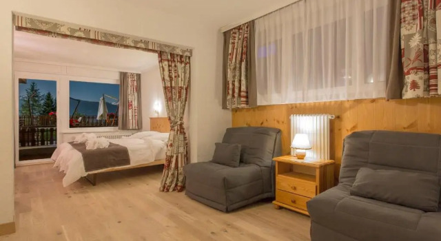 Семейный полулюкс Hotel AdEldorado