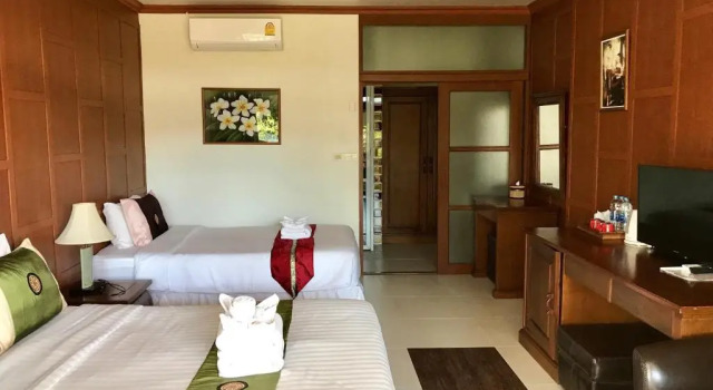 Номер Deluxe Palm Beach Resort