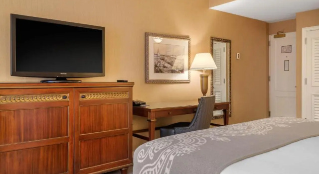 Двухместный номер Premier Omni Royal Orleans Hotel