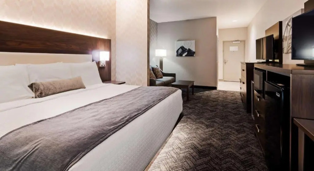 Люкс Best Western Plus Parkside Inn & Suites