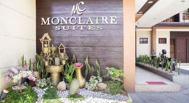 OYO 153 Monclaire Suites