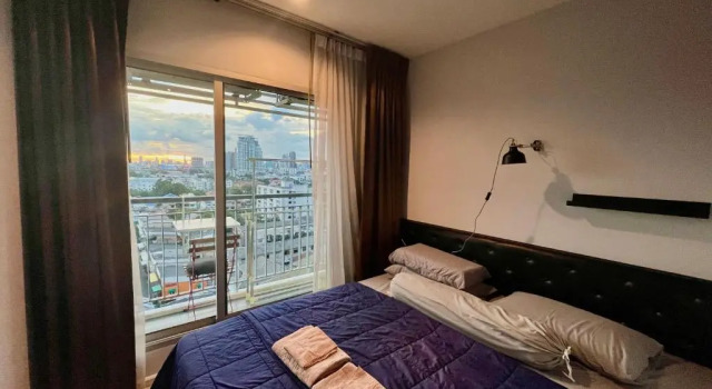 5 Mins Sukhumvit BTS, Fully Equipped Peaceful Escape Pad, Забронировать Отель Отели Бангкока с бассейном, Бассейн
