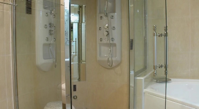 Номер Luxury Swan Lake hotel