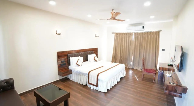 D7 La Serene, Book Hotel Businesshoteller i Lagos, 4* 5*