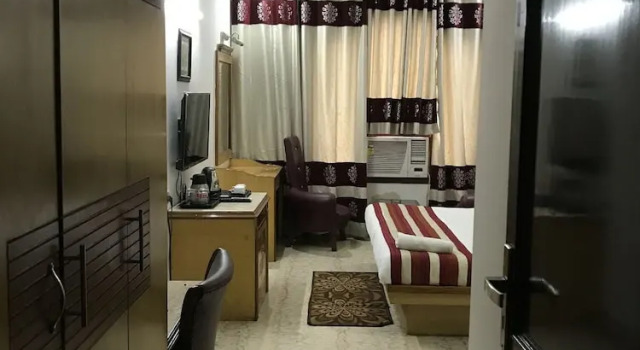 Номер Deluxe Hotel TJS Royale, Karol Bagh, Budget Friendly,Great Location,Value Stay