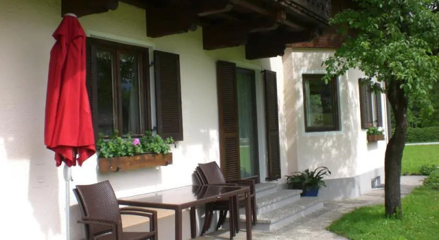 Apartment Christiane Rieger, Rezerwuj Apartament Hotele w Salzburg z parkingiem, Parking
