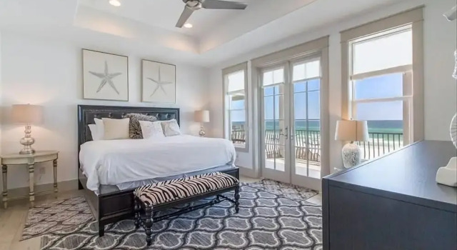 Sea Spell 8 Bedroom Holiday Home by Five Star Properties, Rezerwuj Hotel Hotele w Emerald Coast z parkingiem, Parking