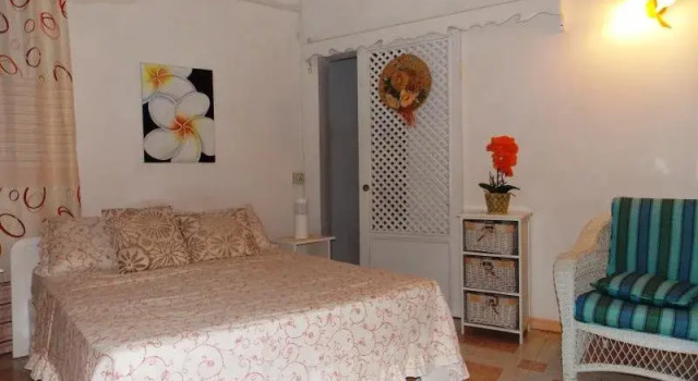 Le Manoir Guest House