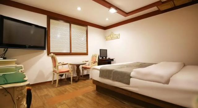 Chungju Titanic, Prenota Hotel Chungju Chungcheongbuk-Do