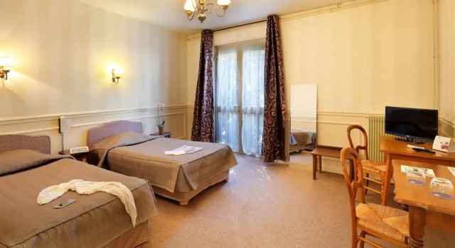 Двухместный номер Standard Hostellerie des Trois Pigeons, Paray-le-Monial