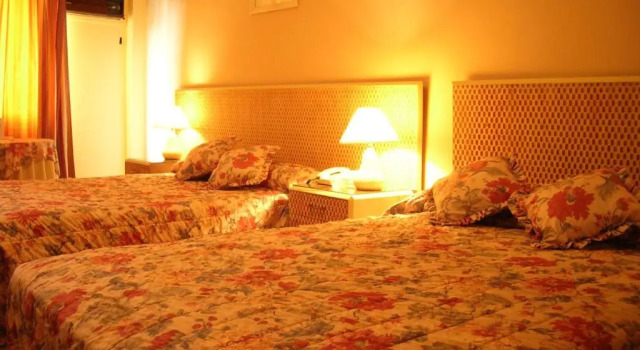 Четырёхместный номер Deluxe Hotel America