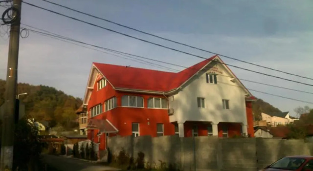 Pensiunea Dealul Florilor, Забронировать Отель Бая-Маре Марамуреш
