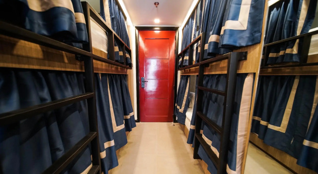 Кровать в общем номере UNWND Boutique Hotel Makati