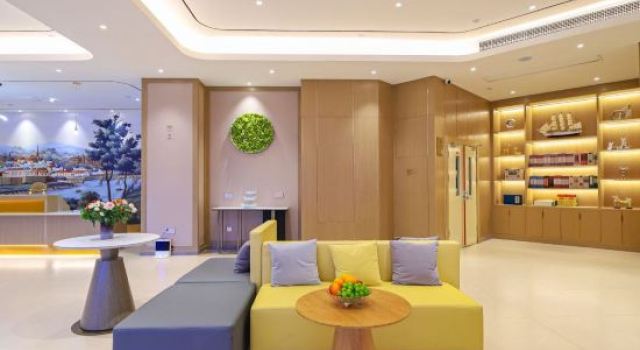 Vienna 3 Best  Hotel (Dezhou Lingcheng Branch), Rezerwuj Hotel Hotele w Dezhou z parkingiem, Parking