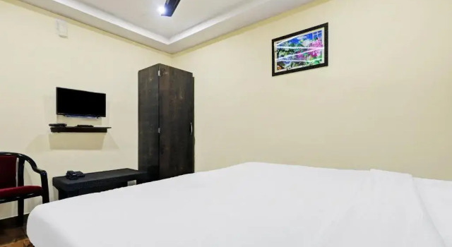 Capital O 86215 R R Homestay, Prenota Hotel Dispur Assam
