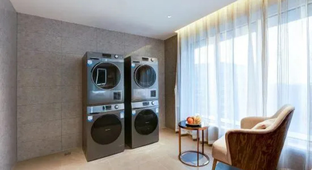 Vienna Hotel (Jinan Hanyu Jinguu Olympic sports Center Branch), Prenota Hotel Hotel a Shandong con parcheggio, Parcheggio