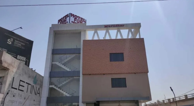 Hotel Fun Imperial Morbi, Varaa Hotelli Morbi Industrial Area 