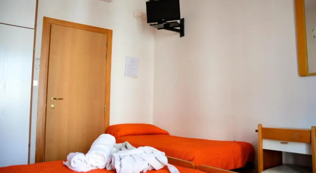 Трёхместный номер Standard с балконом Hotel Graziana