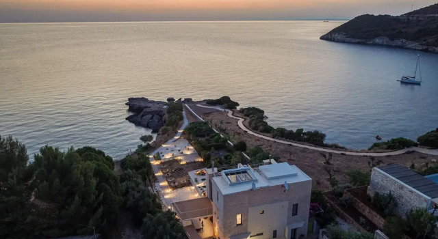 Terra Petra Luxury Villa - The Seafront Retreat, Забронировать Вилла Отели периферии Ионических островов с парковкой, Парковка
