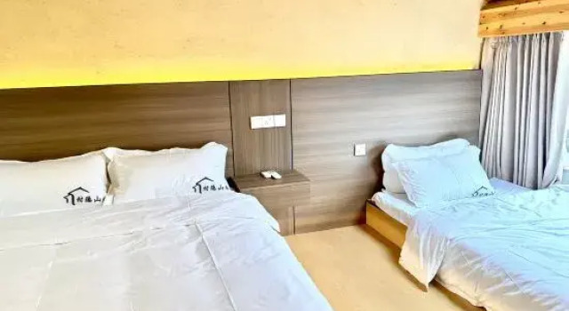 Люкс Deluxe Cun Yin Mountain Residence Homestay