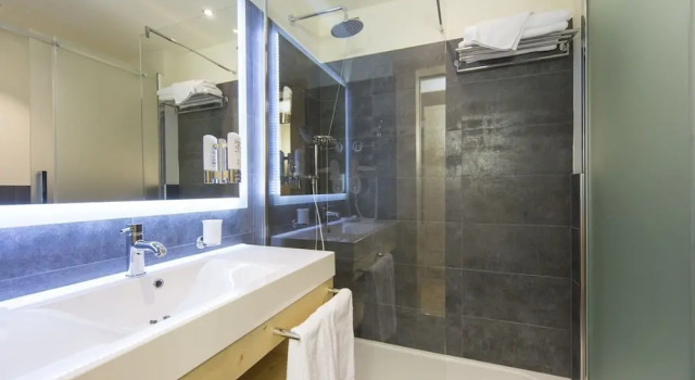 Номер Standard Alpholiday Dolomiti Wellness & Family Hotel