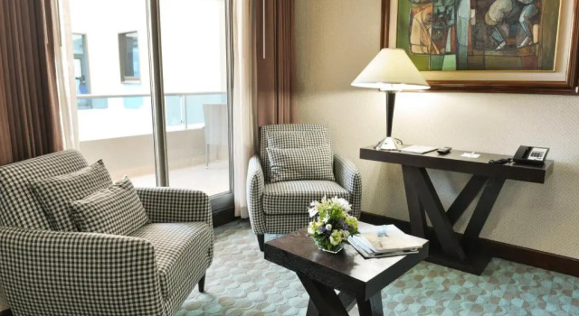 Полулюкс Hotel Plaza Juan Carlos