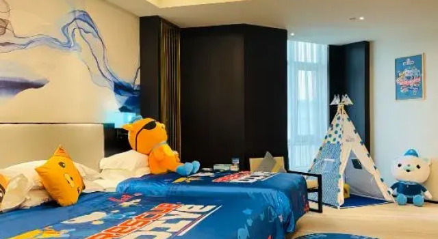 Семейный люкс Deluxe XANA Deluxe Hotel (Hotan Night Market Chuanyi)