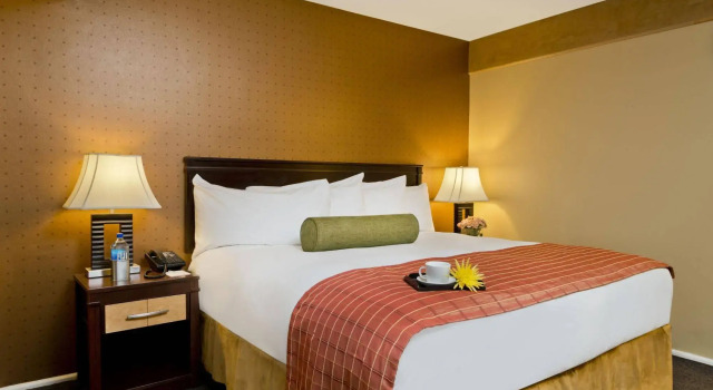 Fountaingrove Inn Hotel and Conference Center, Забронировать Отель Санта-Роза Wine Country - Northern California