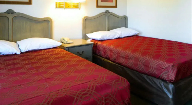 Econo Lodge I-5 at Rt. 58